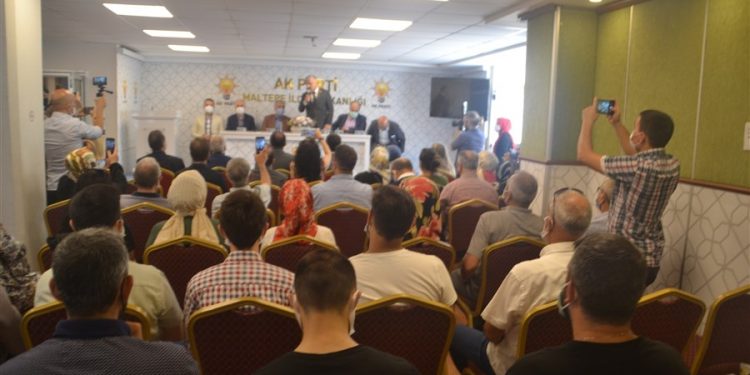 AK PARTİ MALTEPE’DE BAYRAMLAŞMA