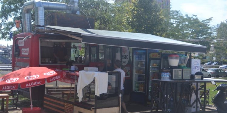 EKMEK TEKNESİNDE KÖFTE YEDİNİZ Mİ ?