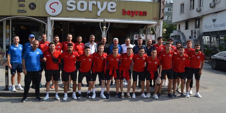 MALTEPESPOR SORYE RESTORANTTA KAHVALTI YAPTI