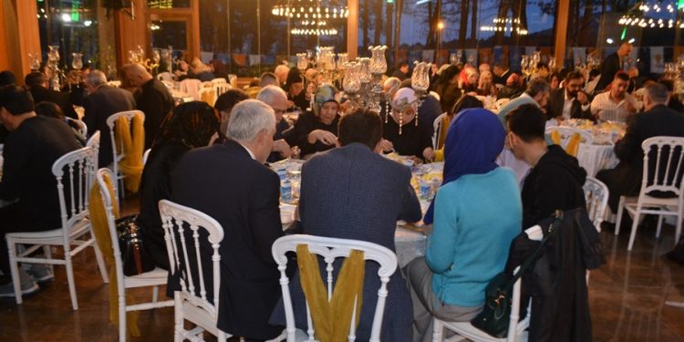 AK PARTİ MALTEPE İLÇE TEŞKİLATI VEFA İFTARINDA BULUŞTU