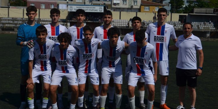 KÜÇÜKYALI YELKEN SPOR : 2 ESENKENT SPOR : 2