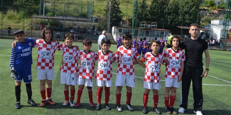 GÜLSUYU SPOR: 0  TAÇ SPOR : 4