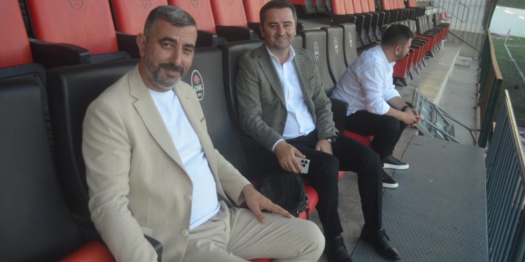 ÖMER LEFZAN BAŞKAN ANTRENMANI İZLEDİ