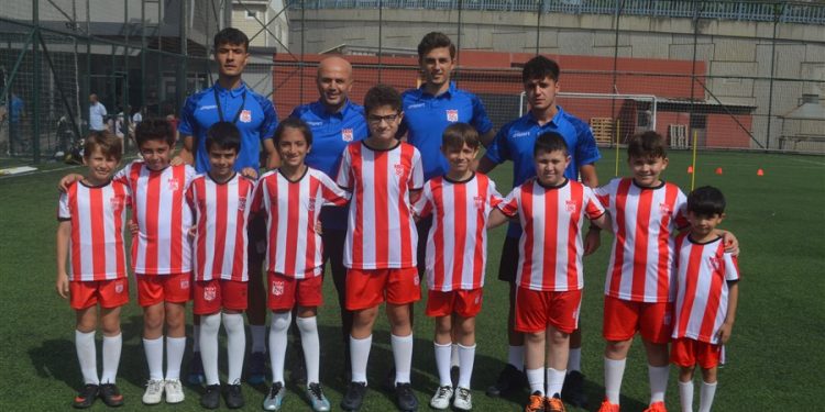 SİVAS SPOR MALTEPE FUTBOL OKULU AYDINOĞLU SPOR TESİSLERİNDE