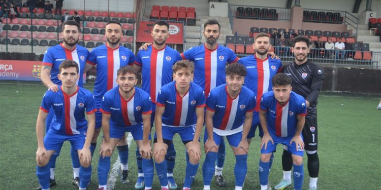 KÜÇÜKYALI YELKEN SPOR PENDİK EMEK SPORU KONUK EDİYOR