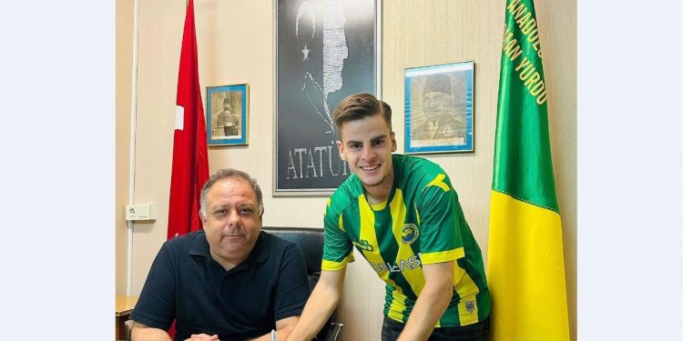 BERKE EYYÜP ÖZKANCA ANADOLUHİSARI İDMANYURDU SPOR İLE ANLAŞTI