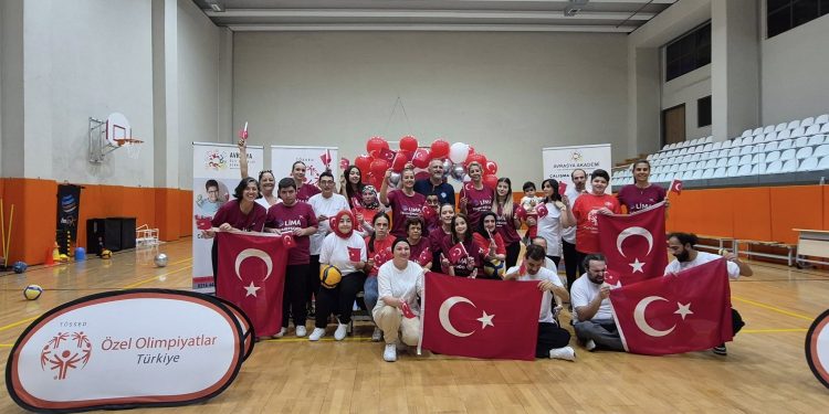 ÖZEL ÇOCUKLAR 29 EKİM CUMHURİYET BAYRAMINI KUTLADI