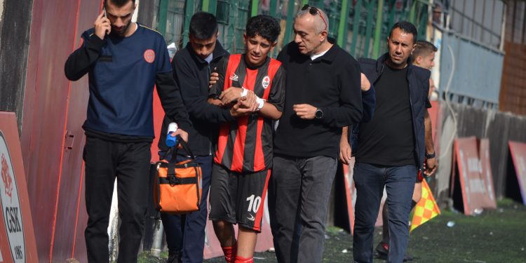 MUHAMMET ÖZYOLCU ELİNDEN SAKATLANDI