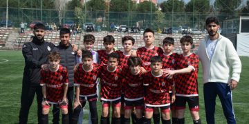 GÜLSUYU U-13 YAŞ FUTBOL TAKIMI ŞAMPİYONLUK MAÇINA ÇIKIYOR