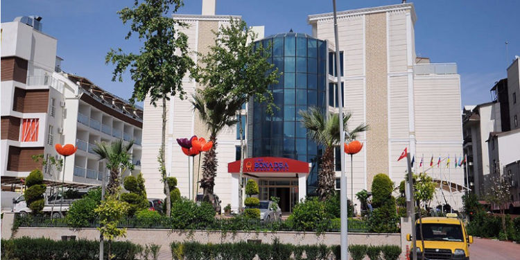 AİLENİZ İLE TATİLİNİZİ YAPABİLECEĞİNİZ İDEAL BİR HOTEL