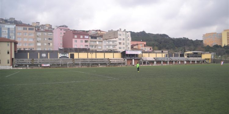 BAŞIBÜYÜK STADINDAKİ EKSİKLERİN GİDERİLMESİ İSTENİYOR
