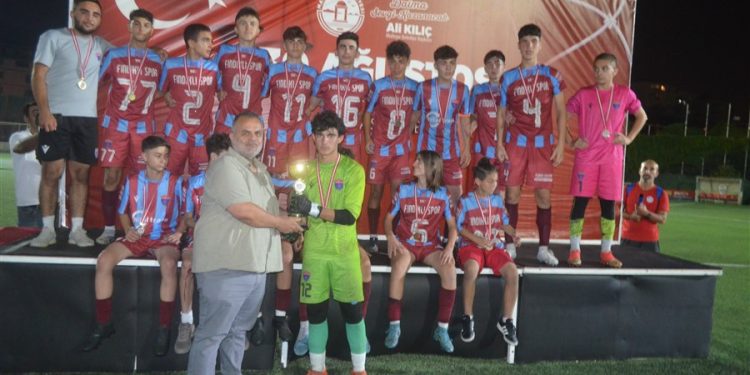 MALTEPE FINDIKLI SPOR ZAFER KUPASI ŞAMPİYONU OLDU