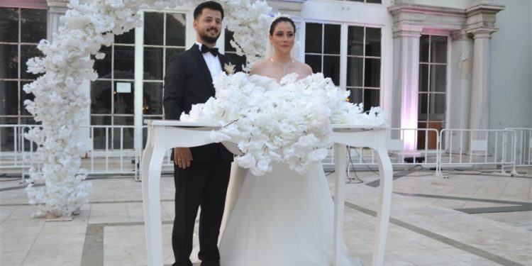 OĞUZ ÇAKIRBEY EVLENDİ