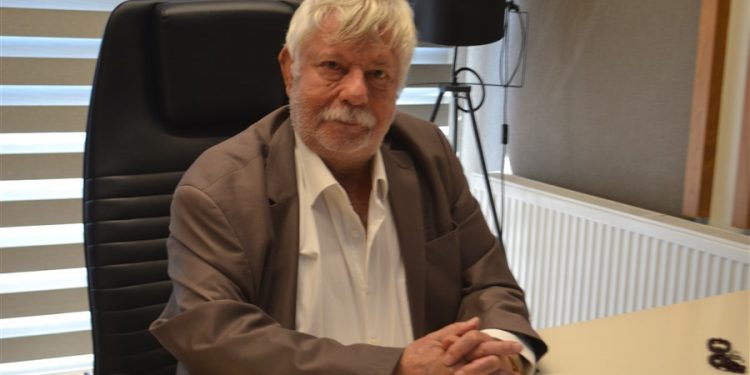 MALTEPE SPOR TESİSLERİNİN TAHSİSİNİ SÜLEYMAN DEMİREL  YAPTI