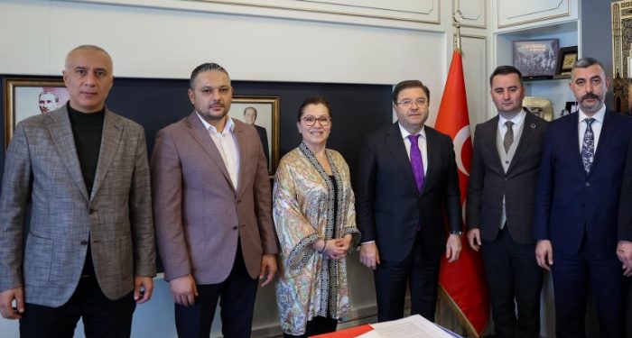 ALİ KILIÇ MHP MALTEPE İLÇESİNİ ZİYARET ETTİ