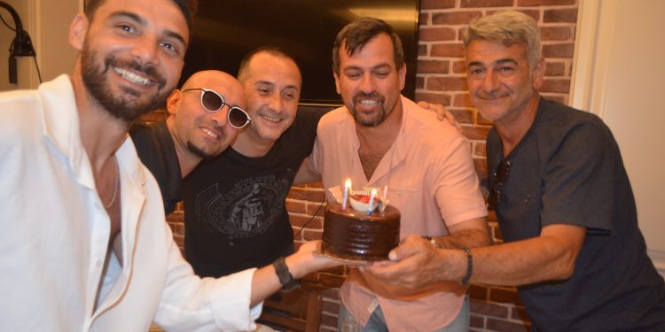 AYKUT BİLGÜTAŞ’A SÜRPRİZ DOĞUM GÜNÜ KUTLAMASI