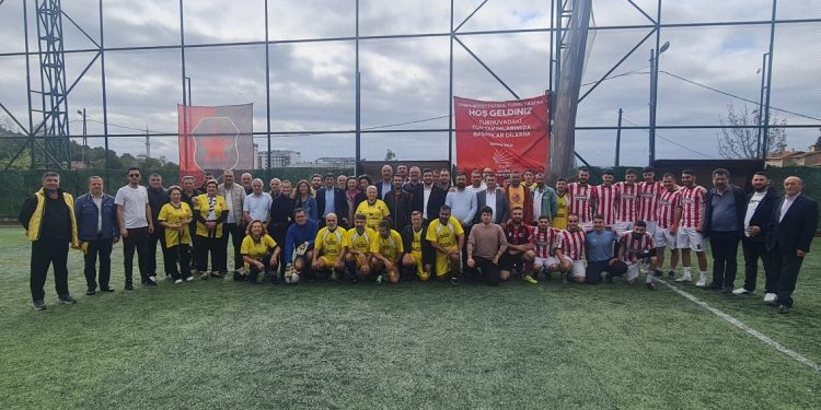 CHP MALTEPE İLÇE BAŞKANLIĞININ DÜZENLEDİĞİ MAHALLELER ARASI FUTBOL TURNUVASI BAŞLADI