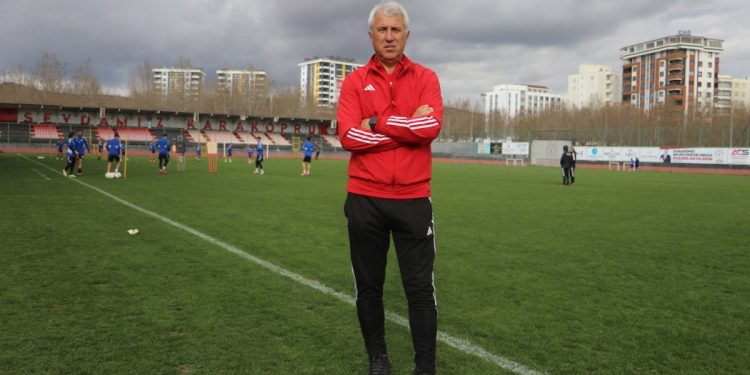 BESİM DURMUŞ MUĞLA SPOR KULÜBÜNDE FARK YARATIYOR