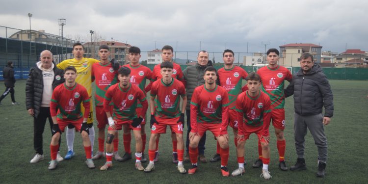 MALTEPE SPOR U-18 YAŞ FUTBOL TAKIMI CEVİZLİ ANADOLU SPOR İLE 2-2 BERABERE KALDI