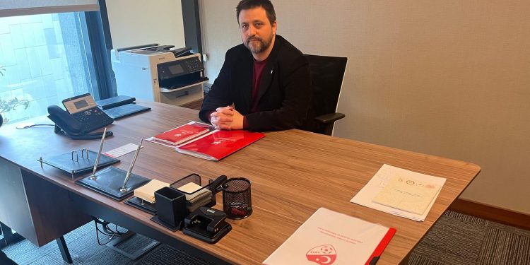 SELÇUK AZERİ; AMATÖR FUTBOLDA BUGÜNE DEK YAPILMAYANLARI YAPIYORUZ