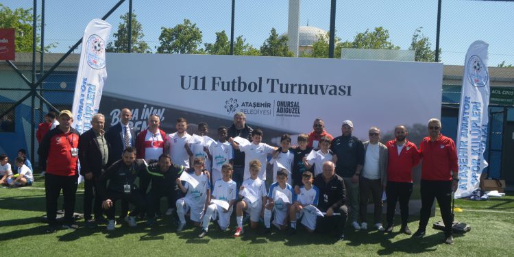 FC MANNHEİM U-11 YAŞ FUTBOL TAKIMI ATAŞEHİR’DE