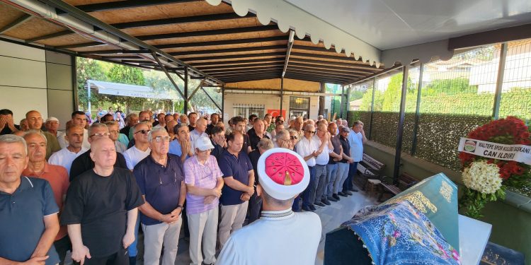 HİDAYET ALYANAK SON YOLCULUĞUNA UĞURLANDI