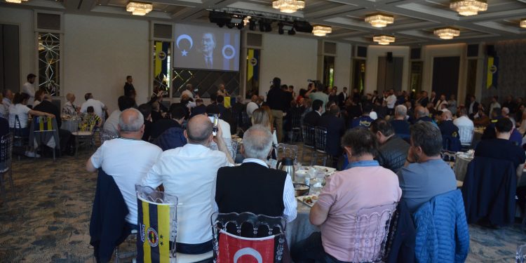 AZİZ YILDIRIM MALTEPE FENERBAHÇE KONGRE ÜYELERİ İLE BULUŞTU