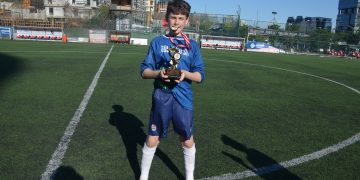 POYRAZ ABUT EN AZ GOL YİYEN KALECİ ÖDÜLÜ ALDI