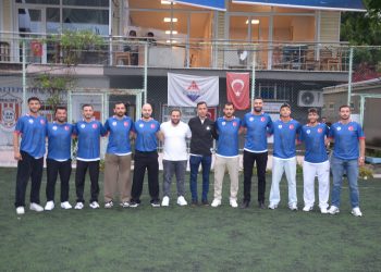 KÜÇÜKYALI YELKEN SPORDA İMZALAR ATILDI