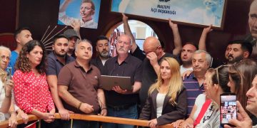 CHP MALTEPE İLÇE YÖNETİMİ İSTİFA ETTİ