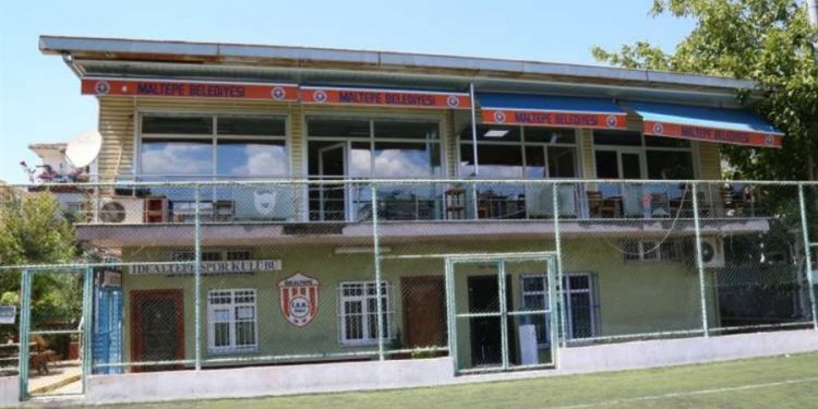 İDAELTEPE SPOR TESİSLERİ YENİLENİYOR