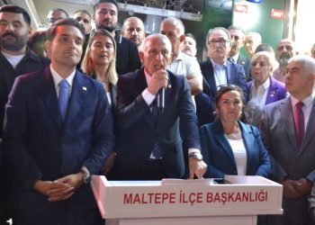 ERCAN AĞKAYA ADAYLIK AÇIKLAMASINI YAPTI